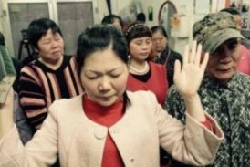 China multa por más de un millón de dólares a iglesias por aceptar diezmos y ofrendas