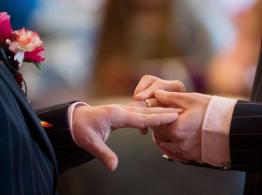 Iglesia Presbiteriana EE.UU. cambia liturgia para celebrar matrimonio gay