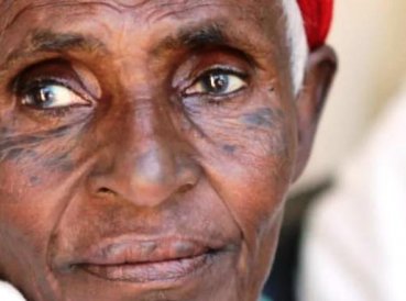 Desilusionada por curanderos, anciana es sanada tras soñar con Jesús