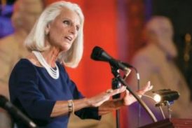 Hija de Billy Graham dice que muerte de su padre servirá para “sacudir a la Iglesia”