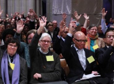 Iglesia Episcopal decide no llamar a Dios de ‘Él’, en apoyo a ideología de género