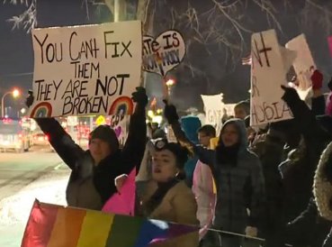 Pastor amenazado muerte por ofrecer talleres a adolescentes que luchan contra homosexualidad