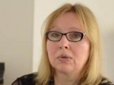 Profesora acusada de “terrorismo” por decir alumna lesbiana “Dios le ama”