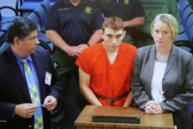 Tirador de escuela en Florida afirma que “voces de demonios” le guiaron