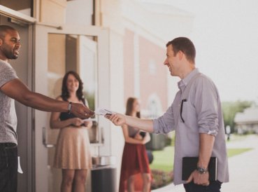 7 maneras de hacer que tu iglesia sea más amigable con las visitas