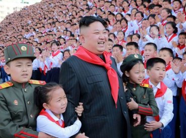 Escuelas norcoreanas enseñan que “el cristianismo es el mal y la cruz es el diablo”