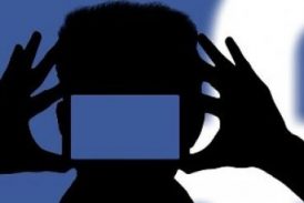 Facebook genera polémica al preguntar si un adulto puede pedir fotos sexuales a un niño