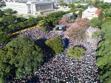 Más de 50 mil marchan contra el aborto en Argentina