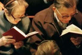 China prohíbe la venta de biblias en línea por no seguir “valores del socialismo”