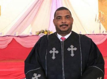Pastor es arrestado por llamar pervertidos a los gays