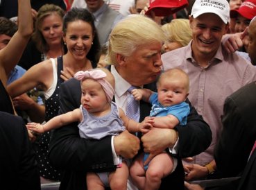 Trump da duro golpe a “industria del aborto” y cancela repase de dinero federal