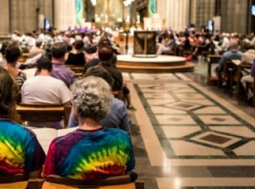 Conferencia para “cristianos LGBT” intenta llevar agenda gay a iglesias