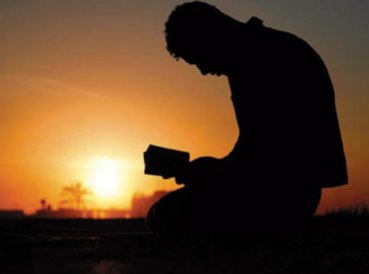 Musulmán se rinde a Cristo tras ver manos de Jesús curando su cuerpo