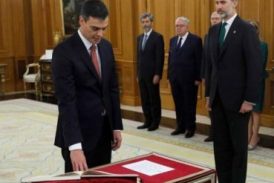 Nuevo presidente español se negó a jurar sobre la Biblia al tomar su cargo