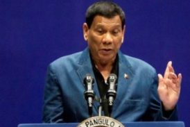 Presidente de Filipinas llama a Dios “estúpido” provocando revuelta en católicos