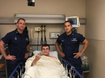 Adolescente sobrevive 10 horas en el océano tras clamar a Dios