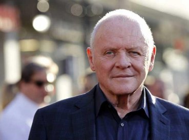 Anthony Hopkins dice que se liberó del alcoholismo cuando alguien le dijo que intentara confiar en Dios