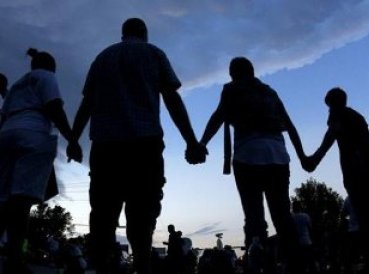Encuesta: Jóvenes son menos religiosos que los más viejos en diversos países