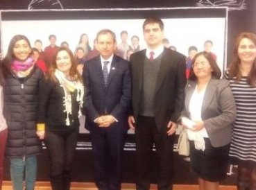 Padres ciudadanos denuncian ideología de género en currículo escolar chileno