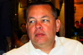 Pastor Andrew Brunson permanece en la cárcel tras audiencia en la corte
