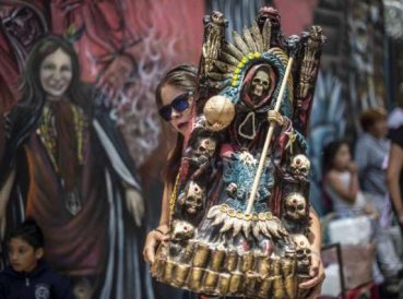 12 millones de personas le rinden culto a Santa Muerte
