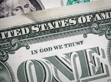 Ateos impedidos de retirar del dólar: “En Dios Confiamos”