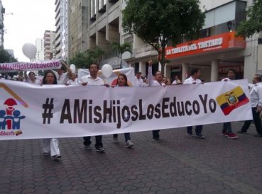 Ecuatorianos marchan contra aborto e ideología de género