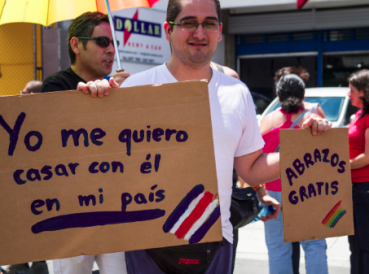 Justicia de Costa Rica ordena legalizar matrimonio homosexual