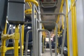 Evangélica agredida por cantarle a Dios en un bus