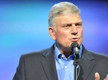 Musulmanes piden que le prohíban predicar a Franklin Graham