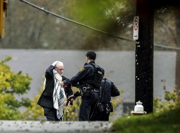 11 personas mueren tras tiroteo en sinagoga en EEUU