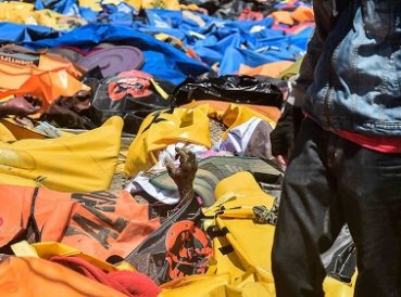34 niños muertos en iglesia tras terremoto en Indonesia