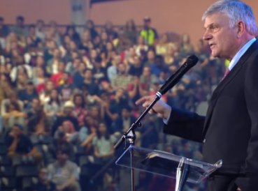 Franklin Graham a universitarios: “Den todo por Jesús”