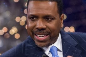 Creflo Dollar: Realice retiros de cuenta bancaria de Dios