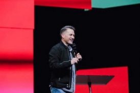 Cash Luna lamenta: “Al verme al espejo no me reconozco”