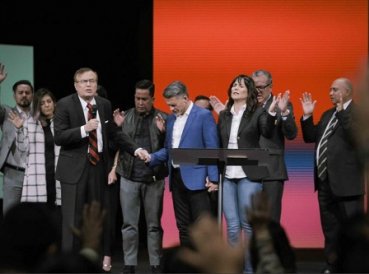 Cash Luna recibe apoyo de comunidad evangélica de Guatemala