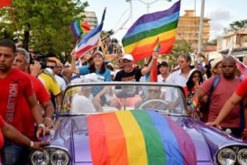 Cuba saca matrimonio gay de nueva Constitución tras protestas