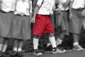 Escuelas enseñarán que “los niños también pueden menstruar”