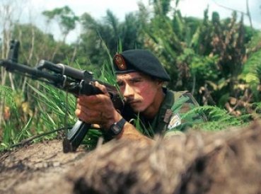 Guerrillero de FARC impactado por Dios tras no poder matar a pastor