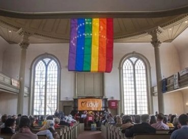 Iglesias pueden ser obligadas a contratar empleados gays