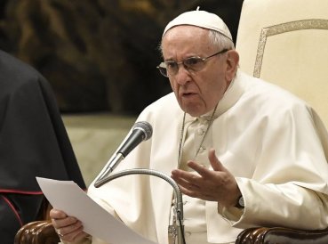 Papa: El homosexual no puede ser sacerdote ni consagrado
