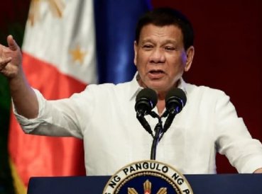 Rodrigo Duterte: “Los obispos no sirven para nada”