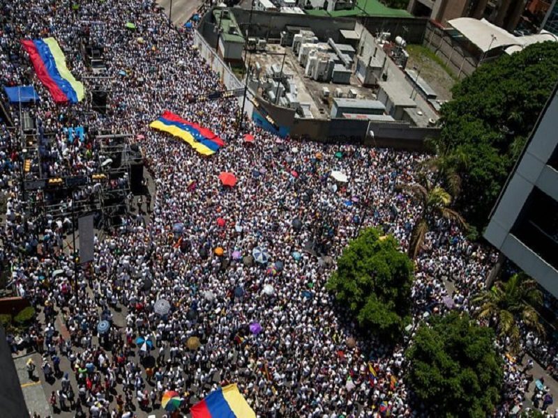 Caída de dictadura en Venezuela celebrada por líderes evangélicos en Brasil