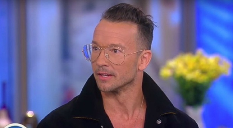 Carl Lentz de Hillsong repudia nueva ley del aborto: “Demoníaca”