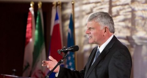 Facebook se disculpa con Franklin Graham por prohibición temporal