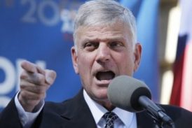 Franklin Graham dice a Christian Bale que lea la Biblia y sepa quién es Satanás