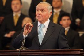 Chile: Obispo Durán criticado duramente por recibir 45 mil dólares en diezmos al mes