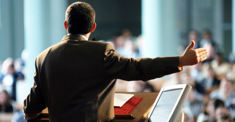 Pastores sienten presión para abordar la división dentro de la iglesia