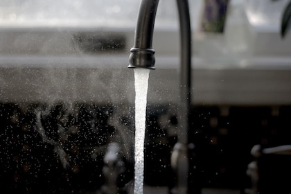 Más de dos mil millones de personas siguen esperando su agua
