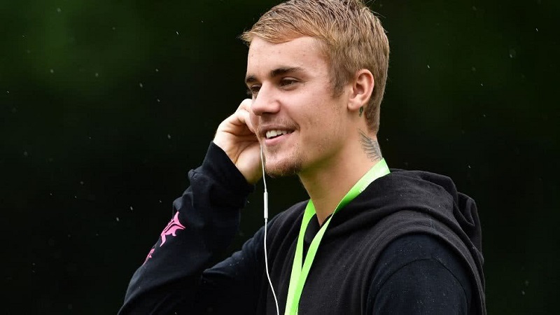 Justin Bieber: “Si hago música o no, es el Rey quien me dice”